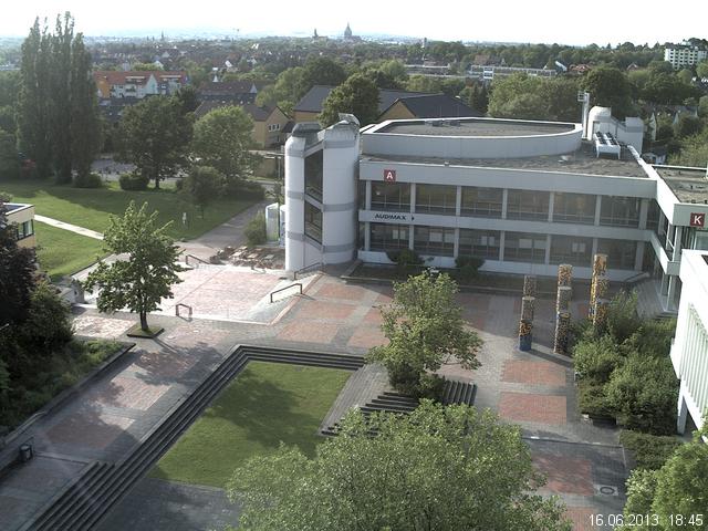 Foto der Webcam: Verwaltungsgeb&auml;ude, Innenhof mit Audimax, H&ouml;rsaal-Geb&auml;ude 1