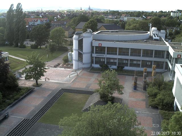 Foto der Webcam: Verwaltungsgeb&auml;ude, Innenhof mit Audimax, H&ouml;rsaal-Geb&auml;ude 1