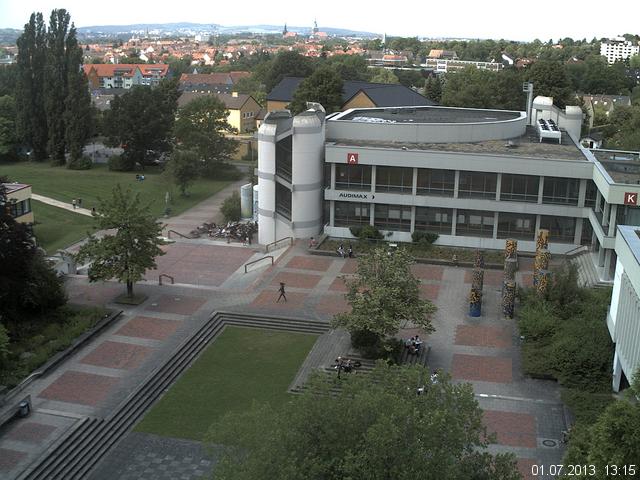 Foto der Webcam: Verwaltungsgeb&auml;ude, Innenhof mit Audimax, H&ouml;rsaal-Geb&auml;ude 1