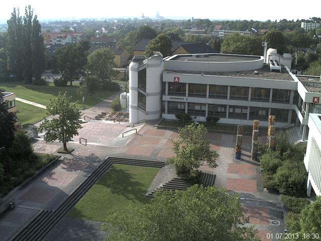 Foto der Webcam: Verwaltungsgeb&auml;ude, Innenhof mit Audimax, H&ouml;rsaal-Geb&auml;ude 1
