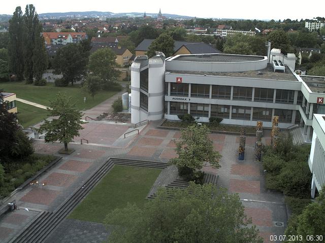 Foto der Webcam: Verwaltungsgeb&auml;ude, Innenhof mit Audimax, H&ouml;rsaal-Geb&auml;ude 1