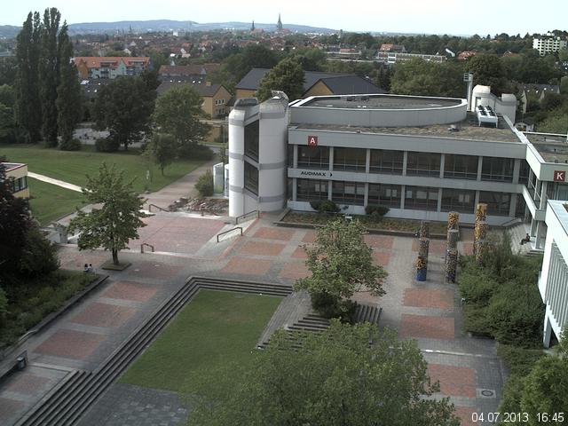 Foto der Webcam: Verwaltungsgeb&auml;ude, Innenhof mit Audimax, H&ouml;rsaal-Geb&auml;ude 1