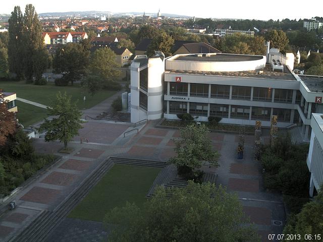 Foto der Webcam: Verwaltungsgeb&auml;ude, Innenhof mit Audimax, H&ouml;rsaal-Geb&auml;ude 1