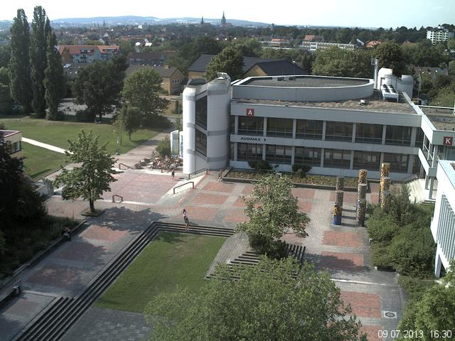 Foto der Webcam: Verwaltungsgeb&auml;ude, Innenhof mit Audimax, H&ouml;rsaal-Geb&auml;ude 1