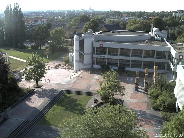 Foto der Webcam: Verwaltungsgeb&auml;ude, Innenhof mit Audimax, H&ouml;rsaal-Geb&auml;ude 1