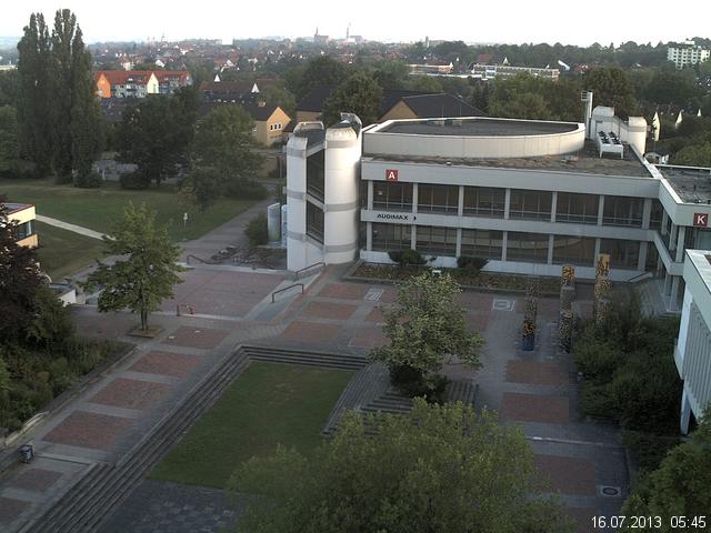 Foto der Webcam: Verwaltungsgeb&auml;ude, Innenhof mit Audimax, H&ouml;rsaal-Geb&auml;ude 1