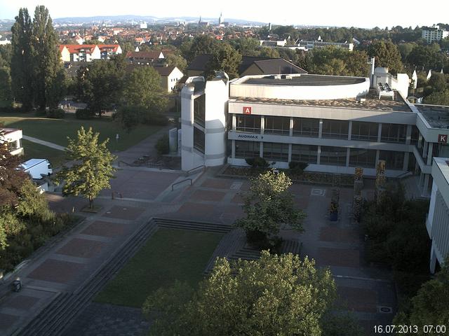 Foto der Webcam: Verwaltungsgeb&auml;ude, Innenhof mit Audimax, H&ouml;rsaal-Geb&auml;ude 1