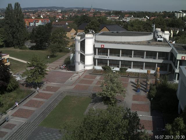 Foto der Webcam: Verwaltungsgeb&auml;ude, Innenhof mit Audimax, H&ouml;rsaal-Geb&auml;ude 1
