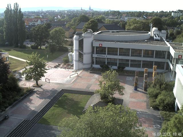 Foto der Webcam: Verwaltungsgeb&auml;ude, Innenhof mit Audimax, H&ouml;rsaal-Geb&auml;ude 1