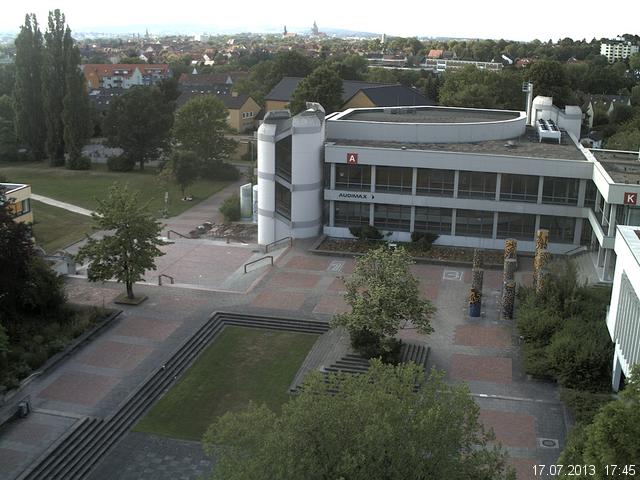 Foto der Webcam: Verwaltungsgeb&auml;ude, Innenhof mit Audimax, H&ouml;rsaal-Geb&auml;ude 1