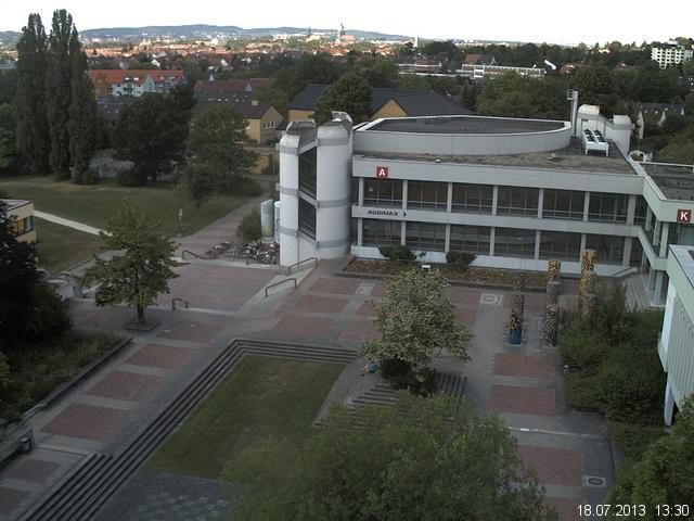 Foto der Webcam: Verwaltungsgeb&auml;ude, Innenhof mit Audimax, H&ouml;rsaal-Geb&auml;ude 1