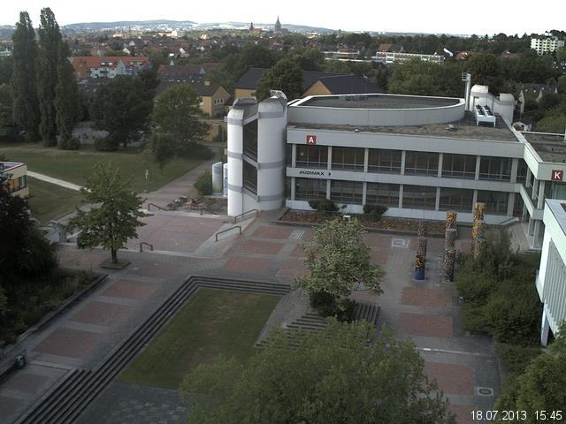 Foto der Webcam: Verwaltungsgeb&auml;ude, Innenhof mit Audimax, H&ouml;rsaal-Geb&auml;ude 1