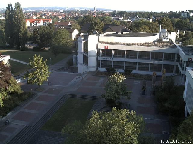 Foto der Webcam: Verwaltungsgeb&auml;ude, Innenhof mit Audimax, H&ouml;rsaal-Geb&auml;ude 1