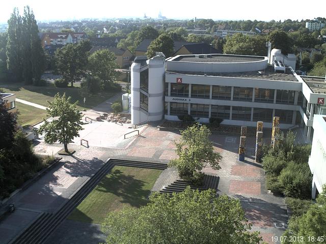 Foto der Webcam: Verwaltungsgeb&auml;ude, Innenhof mit Audimax, H&ouml;rsaal-Geb&auml;ude 1