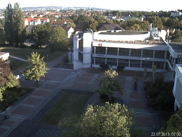 Foto der Webcam: Verwaltungsgeb&auml;ude, Innenhof mit Audimax, H&ouml;rsaal-Geb&auml;ude 1