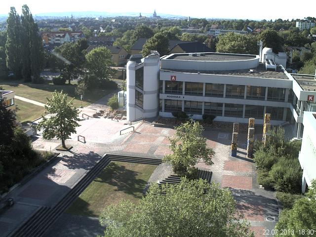 Foto der Webcam: Verwaltungsgeb&auml;ude, Innenhof mit Audimax, H&ouml;rsaal-Geb&auml;ude 1