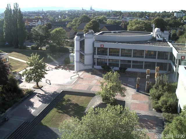 Foto der Webcam: Verwaltungsgeb&auml;ude, Innenhof mit Audimax, H&ouml;rsaal-Geb&auml;ude 1