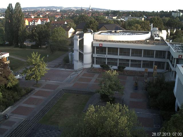 Foto der Webcam: Verwaltungsgeb&auml;ude, Innenhof mit Audimax, H&ouml;rsaal-Geb&auml;ude 1
