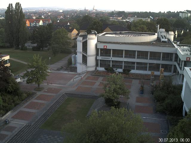 Foto der Webcam: Verwaltungsgeb&auml;ude, Innenhof mit Audimax, H&ouml;rsaal-Geb&auml;ude 1