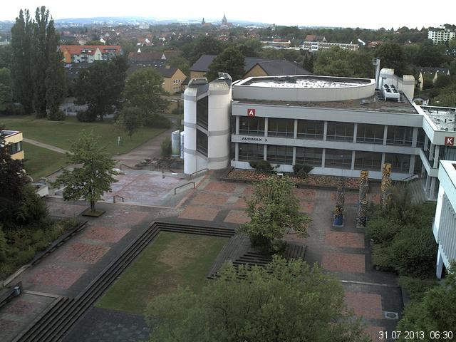 Foto der Webcam: Verwaltungsgeb&auml;ude, Innenhof mit Audimax, H&ouml;rsaal-Geb&auml;ude 1
