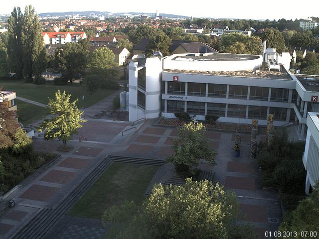Foto der Webcam: Verwaltungsgeb&auml;ude, Innenhof mit Audimax, H&ouml;rsaal-Geb&auml;ude 1