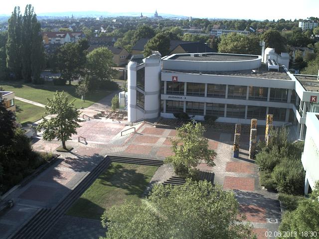 Foto der Webcam: Verwaltungsgeb&auml;ude, Innenhof mit Audimax, H&ouml;rsaal-Geb&auml;ude 1