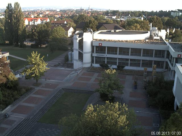 Foto der Webcam: Verwaltungsgeb&auml;ude, Innenhof mit Audimax, H&ouml;rsaal-Geb&auml;ude 1