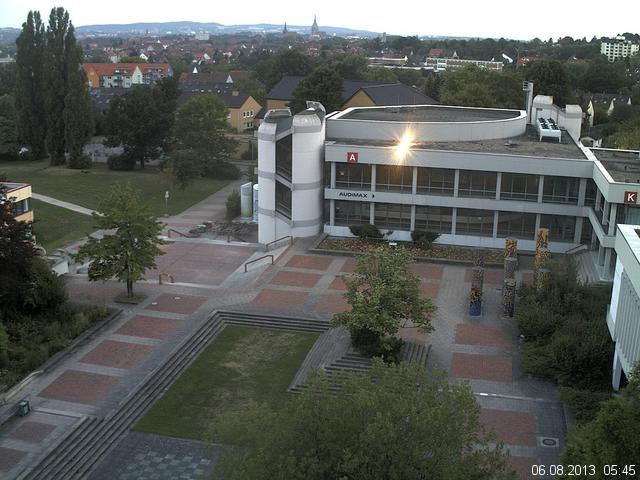 Foto der Webcam: Verwaltungsgeb&auml;ude, Innenhof mit Audimax, H&ouml;rsaal-Geb&auml;ude 1