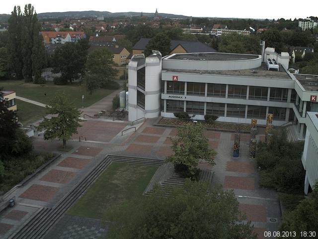Foto der Webcam: Verwaltungsgeb&auml;ude, Innenhof mit Audimax, H&ouml;rsaal-Geb&auml;ude 1