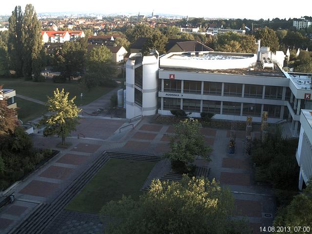 Foto der Webcam: Verwaltungsgeb&auml;ude, Innenhof mit Audimax, H&ouml;rsaal-Geb&auml;ude 1