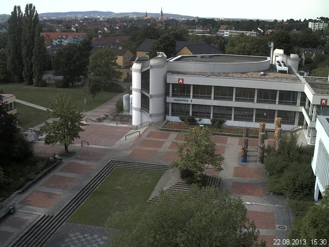 Foto der Webcam: Verwaltungsgeb&auml;ude, Innenhof mit Audimax, H&ouml;rsaal-Geb&auml;ude 1