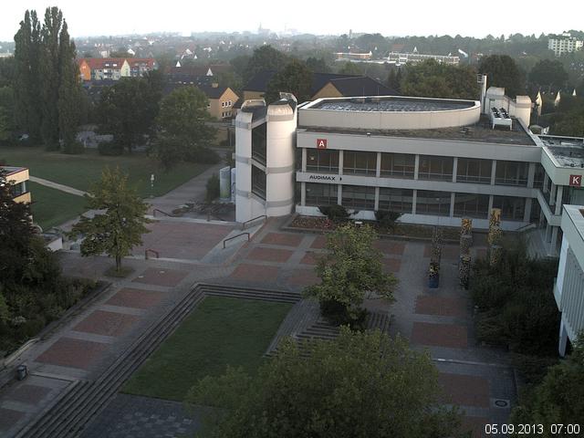 Foto der Webcam: Verwaltungsgeb&auml;ude, Innenhof mit Audimax, H&ouml;rsaal-Geb&auml;ude 1