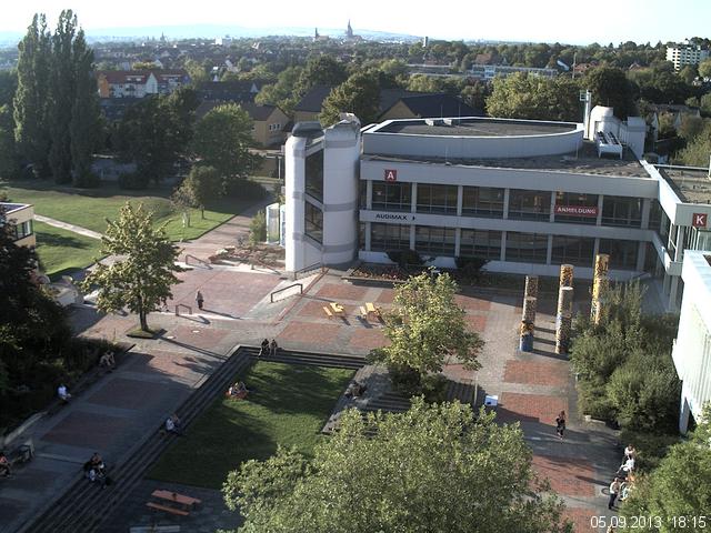 Foto der Webcam: Verwaltungsgeb&auml;ude, Innenhof mit Audimax, H&ouml;rsaal-Geb&auml;ude 1