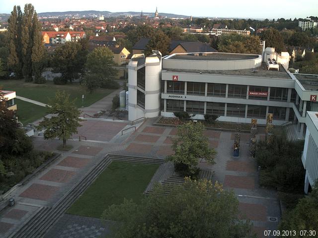 Foto der Webcam: Verwaltungsgeb&auml;ude, Innenhof mit Audimax, H&ouml;rsaal-Geb&auml;ude 1