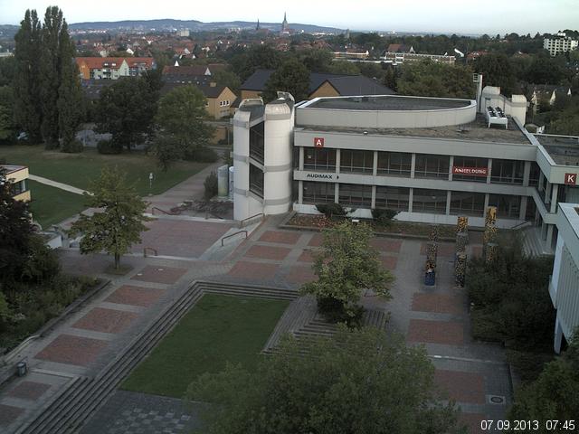 Foto der Webcam: Verwaltungsgeb&auml;ude, Innenhof mit Audimax, H&ouml;rsaal-Geb&auml;ude 1