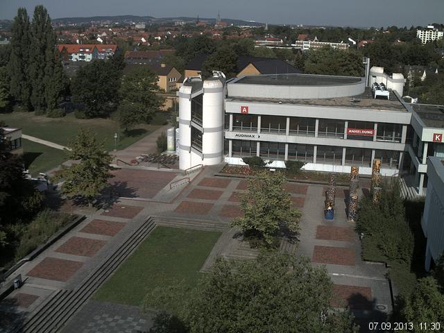 Foto der Webcam: Verwaltungsgeb&auml;ude, Innenhof mit Audimax, H&ouml;rsaal-Geb&auml;ude 1