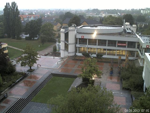 Foto der Webcam: Verwaltungsgeb&auml;ude, Innenhof mit Audimax, H&ouml;rsaal-Geb&auml;ude 1