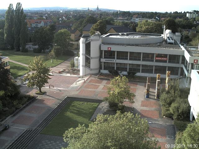 Foto der Webcam: Verwaltungsgeb&auml;ude, Innenhof mit Audimax, H&ouml;rsaal-Geb&auml;ude 1