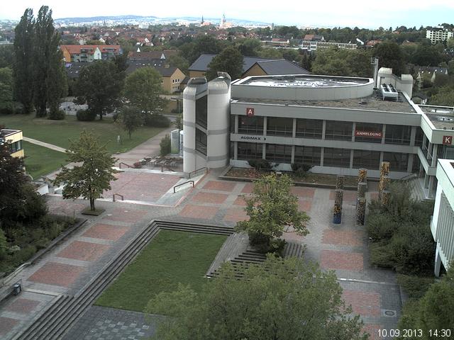 Foto der Webcam: Verwaltungsgeb&auml;ude, Innenhof mit Audimax, H&ouml;rsaal-Geb&auml;ude 1