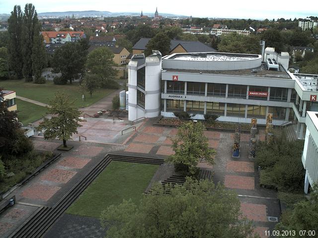 Foto der Webcam: Verwaltungsgeb&auml;ude, Innenhof mit Audimax, H&ouml;rsaal-Geb&auml;ude 1