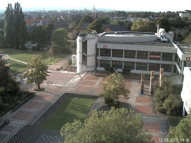 Foto der Webcam: Verwaltungsgeb&auml;ude, Innenhof mit Audimax, H&ouml;rsaal-Geb&auml;ude 1