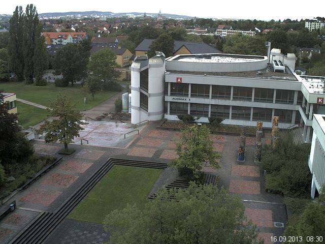 Foto der Webcam: Verwaltungsgeb&auml;ude, Innenhof mit Audimax, H&ouml;rsaal-Geb&auml;ude 1
