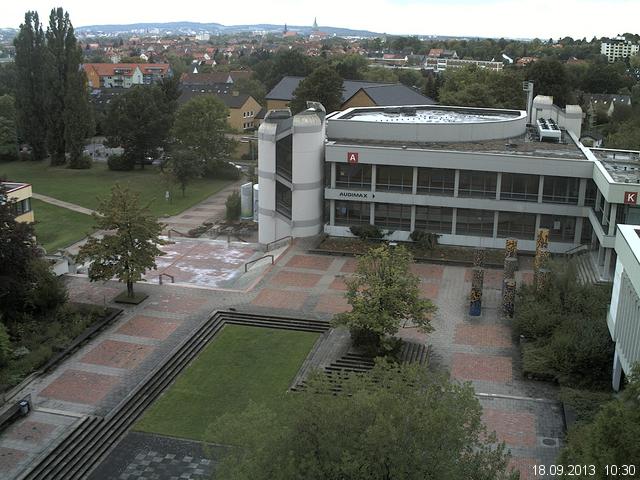 Foto der Webcam: Verwaltungsgeb&auml;ude, Innenhof mit Audimax, H&ouml;rsaal-Geb&auml;ude 1
