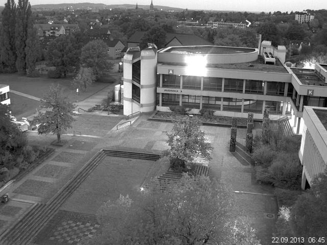 Foto der Webcam: Verwaltungsgeb&auml;ude, Innenhof mit Audimax, H&ouml;rsaal-Geb&auml;ude 1