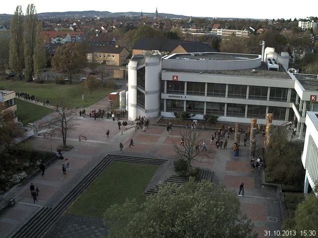 Foto der Webcam: Verwaltungsgeb&auml;ude, Innenhof mit Audimax, H&ouml;rsaal-Geb&auml;ude 1