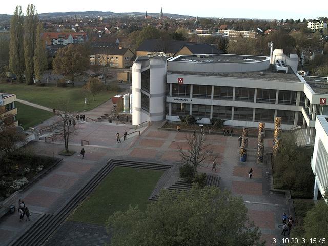 Foto der Webcam: Verwaltungsgeb&auml;ude, Innenhof mit Audimax, H&ouml;rsaal-Geb&auml;ude 1