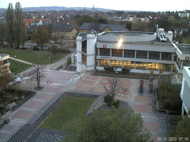 Foto der Webcam: Verwaltungsgeb&auml;ude, Innenhof mit Audimax, H&ouml;rsaal-Geb&auml;ude 1