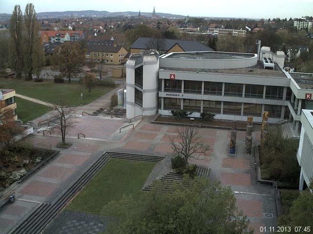 Foto der Webcam: Verwaltungsgeb&auml;ude, Innenhof mit Audimax, H&ouml;rsaal-Geb&auml;ude 1