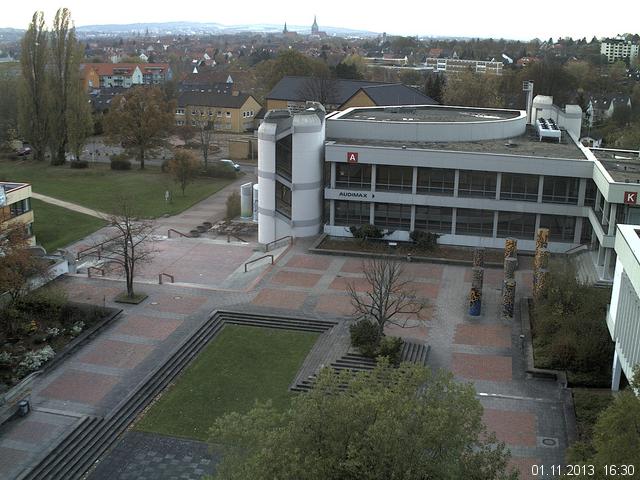 Foto der Webcam: Verwaltungsgeb&auml;ude, Innenhof mit Audimax, H&ouml;rsaal-Geb&auml;ude 1