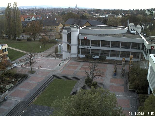 Foto der Webcam: Verwaltungsgeb&auml;ude, Innenhof mit Audimax, H&ouml;rsaal-Geb&auml;ude 1